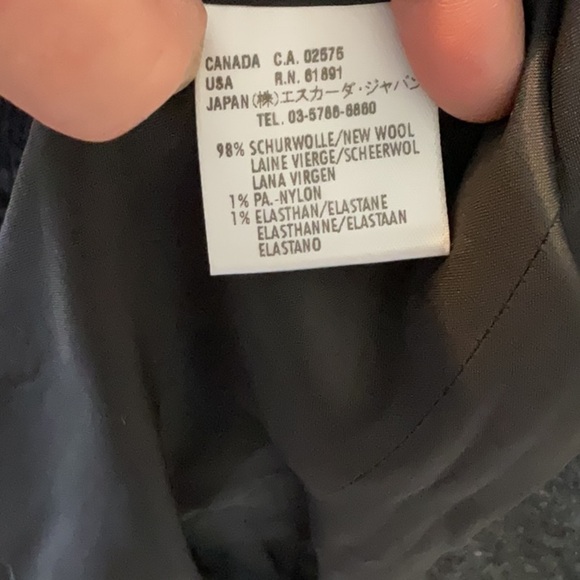 Gorgeous Escada wool blazer with Rosette closure size 46 (XL) - Picture 7 of 7